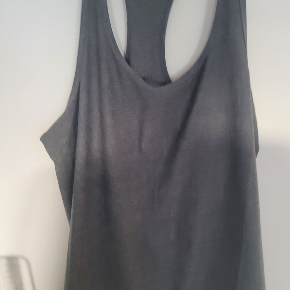 Tank top - Picture 2 of 5